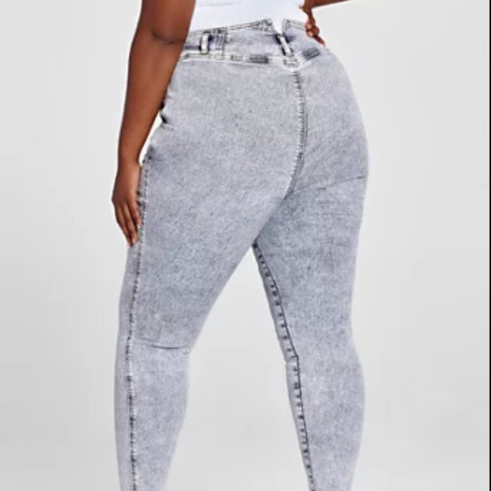 ✔️#72 NEW ULTRA HIGH RISE JEANS WITH WAIST BUTTON DETAIL - Picture 3 of 6